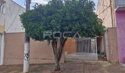 Casa com 3 quartos à venda na Rua Cid Silva César, 1082, Parque Santa Felícia Jardim, São Carlos, 194 m2 por R$ 450.000