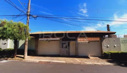 Casa com 3 quartos à venda na Alameda das Rosas, 377, Cidade Jardim, São Carlos, 218 m2 por R$ 760.000