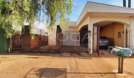 Venda de Casas / Padrão na cidade de São Carlos