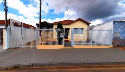 Venda de Casas / Padrão na cidade de São Carlos