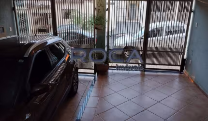 Casa Padrão à Venda no Jardim Medeiros, São Carlos - 3 Dormitórios e Suíte
