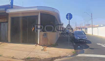 Casa padrão com 2 dormitórios em Santa Felícia, São Carlos