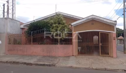 Casa padrão à venda no Parque Santa Felícia Jardim em São Carlos