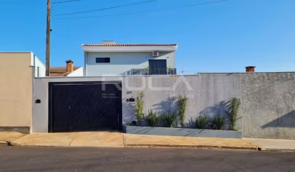 Encantadora casa no Parque Delta, São Carlos - 3 dormitórios e 7 vagas de garagem!