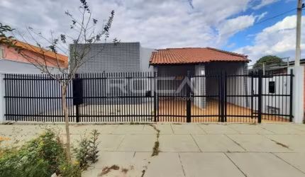 Casa de alto padrão com 4 dormitórios e 2 suítes no Parque Santa Marta, São Carlos