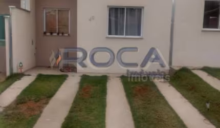 Casa padrão à venda no Centro de Água Vermelha - 2 dormitórios e canil