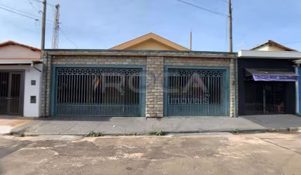 Casa com 2 quartos à venda na Rua Joaquim da Rocha Medeiros, 371, Vila Bela Vista, São Carlos, 178 m2 por R$ 300.000