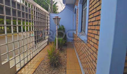 Casa à venda com 3 dormitórios no Jardim Santa Paula, São Carlos