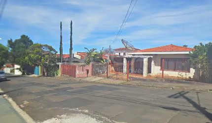 Casa à venda na Vila Faria, São Carlos: 3 dormitórios e suíte!