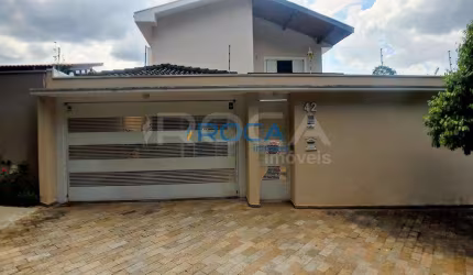 Casa de 3 dormitórios com suíte e 2 vagas no Jardim Santa Elisa, São Carlos