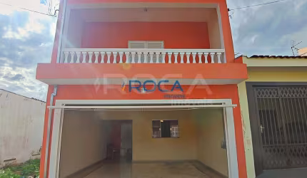 Casa de 3 dormitórios com churrasqueira e quintal em Romeu Tortorelli, São Carlos