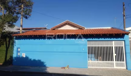 Casa padrão de 3 dormitórios à venda no Jardim São João Batista, São Carlos