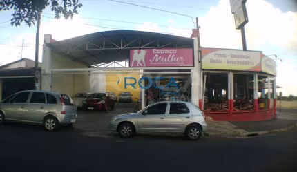 Barracão / Galpão / Depósito com 1 sala à venda no Parque Santa Felícia Jardim, São Carlos , 272 m2 por R$ 600.000