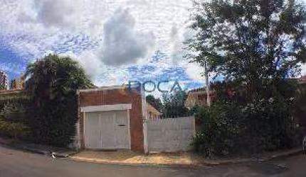 Casa de alto padrão com 4 dormitórios na Estância Suíça