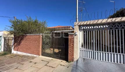 Casa padrão com 3 dormitórios na Vila Costa do Sol, São Carlos
