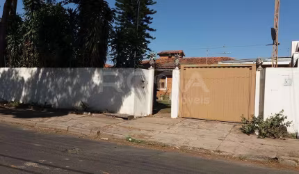 Casa à venda em Nova Estância, São Carlos - 3 dormitórios, suíte e quintal espaçoso!
