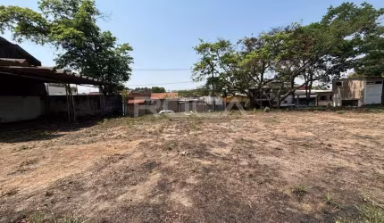 Excelente Barracão Comercial no Jardim Jóckei Club A - São Carlos