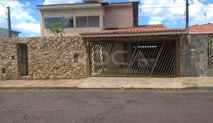 Casa de luxo em Planalto Paraíso: 4 dormitórios, piscina e churrasqueira