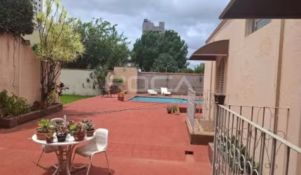Casa de alto padrão para alugar no CENTRO de São Carlos | 4 dormitórios, 2 suítes