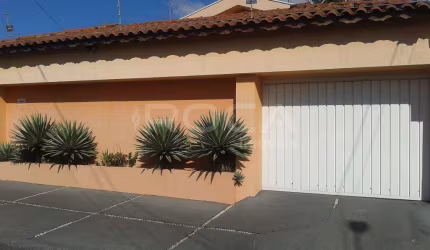 Venda de Casas / Padrão na cidade de São Carlos