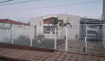Casa com 3 quartos à venda na Vila Prado, São Carlos , 2 m2 por R$ 600.000