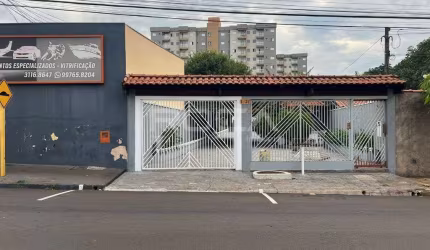 Casa padrão à venda em Cidade Jardim, São Carlos: 3 dormitórios, suíte e 8 garagens