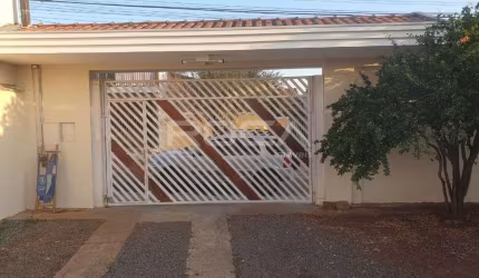 Casa padrão à venda no Jardim dos Coqueiros, São Carlos