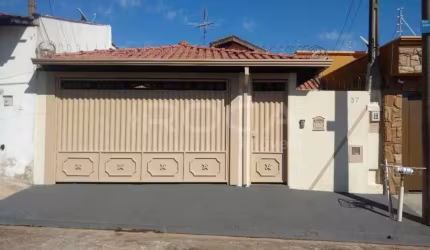 Casa com 3 quartos à venda na Rua José Martinelli, 37, Residencial Parque Douradinho, São Carlos, 145 m2 por R$ 340.000