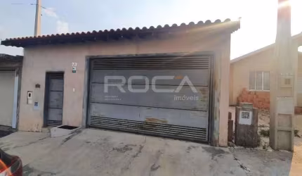 Casa à venda no Jardim Araucária em São Carlos - 2 suítes e churrasqueira