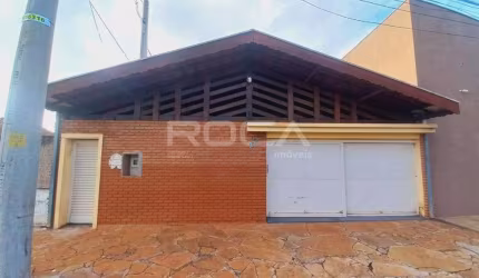 Casa padrão à venda em Centreville, São Carlos - 3 dormitórios, suíte, churrasqueira e quintal!