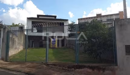 Casa Padrão à venda em Jardim Paraíso, São Carlos - 3 dormitórios e suíte