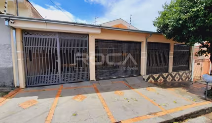 Casa com 3 quartos à venda na Rua Doutor Aureliano Guimarães, 40, Jardim Beatriz, São Carlos, 248 m2 por R$ 440.000