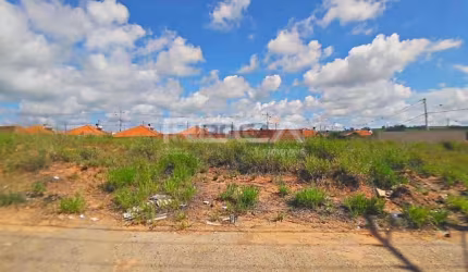 Terreno à venda na Rua Paschoal Frujuelle, 179, Distrito Industrial Miguel Abdelnur, São Carlos por R$ 77.000