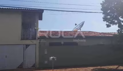 Casa padrão à venda em Santa Felícia, São Carlos - 3 dormitórios e suíte!
