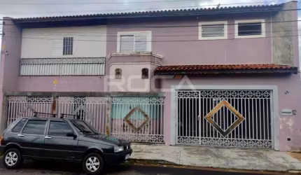 Casa com 3 quartos à venda na Rua Honduras, 35, Vila Brasília, São Carlos, 202 m2 por R$ 450.000