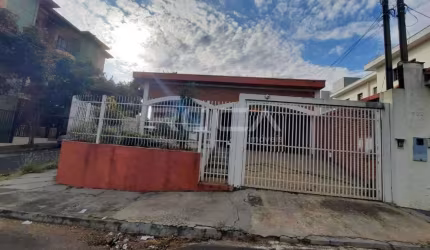 Casa com 3 quartos à venda na Alameda das Rosas, 470, Cidade Jardim, São Carlos, 204 m2 por R$ 550.000