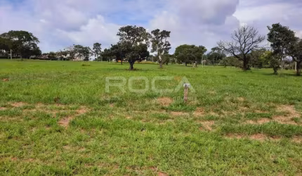 Terreno à venda na Vila Pinhal, Itirapina  por R$ 568.000