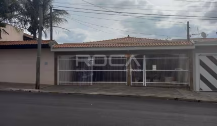 Linda Casa à Venda em São Carlos - 3 dormitórios - Jardim Munique