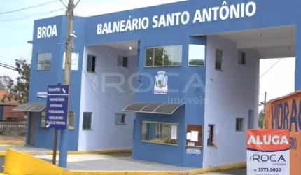 Chácara à venda em Itirapina, 3 dormitórios e piscina!