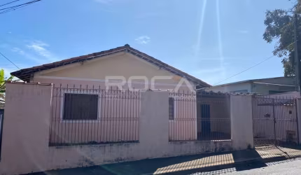 Casa padrão 5 dormitórios na Vila Celina, São Carlos!
