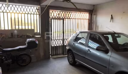 Casa com 2 quartos à venda na Rua José Geraldo Machado, 1240, Loteamento Social Antenor Garcia, São Carlos, 107 m2 por R$ 180.000