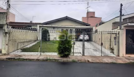 Venda de Casas / Padrão na cidade de São Carlos