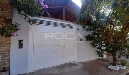 Casa aconchegante com 2 dormitórios no Jardim Araucária, São Carlos