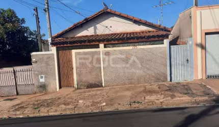 Charmosa casa à venda no bairro Jardim Bandeirantes em São Carlos