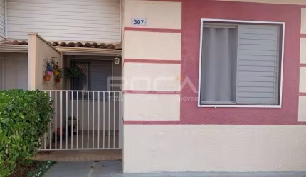 Casa à venda em Condomínio Moradas 2, São Carlos: 2 quartos, suíte, armários e 2 vagas