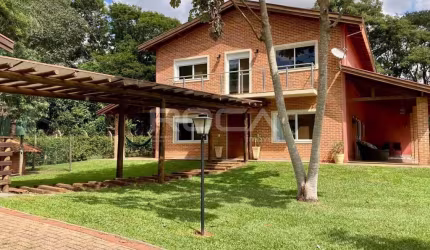 Chácara de Luxo em São Carlos: 3 dormitórios e área de lazer completa!