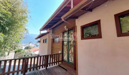 Casa para Venda em Palhoça, Praia de Fora, 4 dormitórios, 4 banheiros, 2 vagas