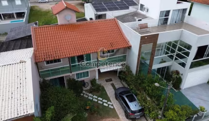 Casa para Venda em Palhoça, Praia de Fora, 3 dormitórios, 1 suíte, 3 banheiros, 3 vagas