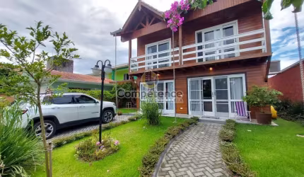 Casa para Venda em Palhoça, Praia de Fora, 2 dormitórios, 2 suítes, 3 banheiros, 1 vaga
