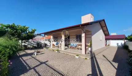 Casa para Venda em Palhoça, Praia do Sonho, 4 dormitórios, 1 suíte, 3 banheiros, 4 vagas